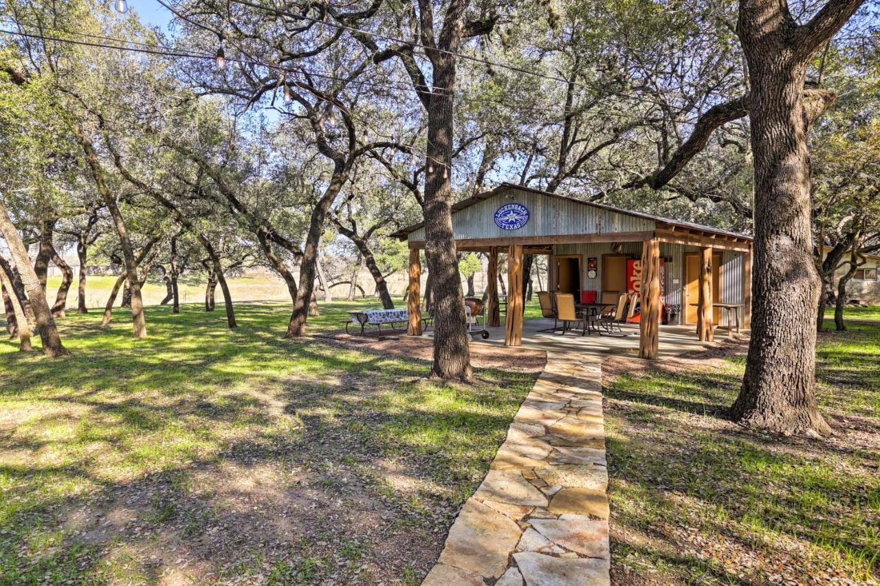 Riverfront Blanco Home With Shaded Porch And Hot Tub 外观 照片