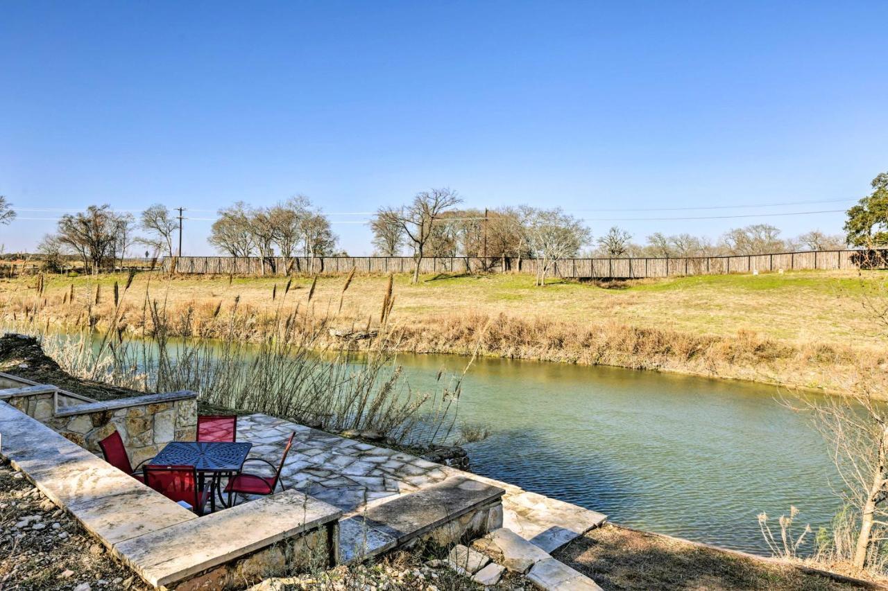 Riverfront Blanco Home With Shaded Porch And Hot Tub 外观 照片